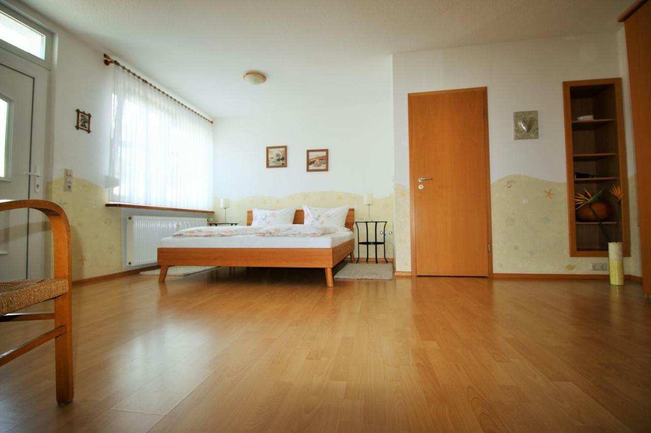Fewo Spiaggia - Gaestehaus Koen เซลทิงเงน-อาคทิก ภายนอก รูปภาพ